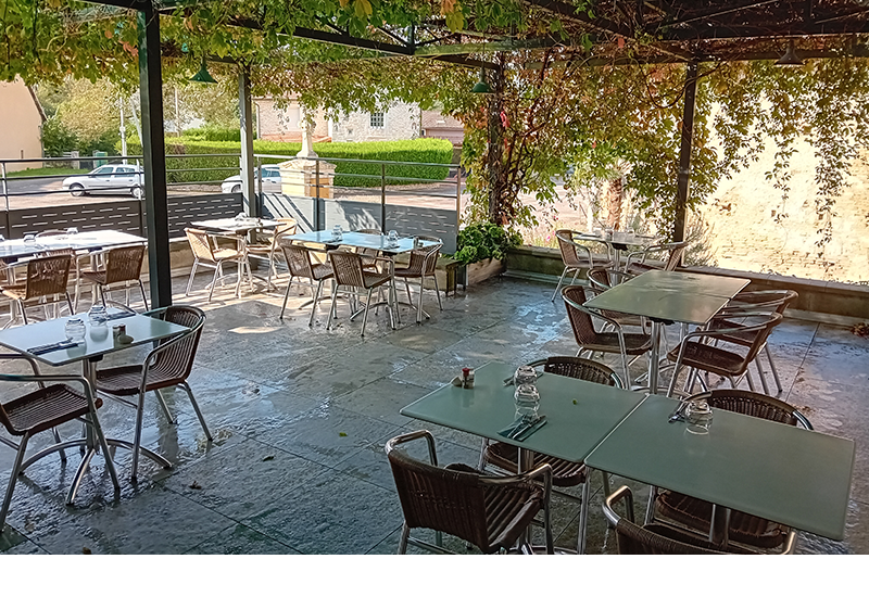 Le restaurant - La Sarriette - restaurant MEDIERE - Restaurant Doubs